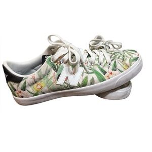 New Balance Tropical Green and White Sneakers